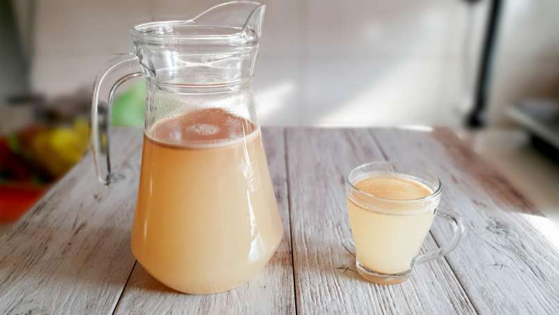 Energieke drank met gember, inactieve gist en citroen, foto 9