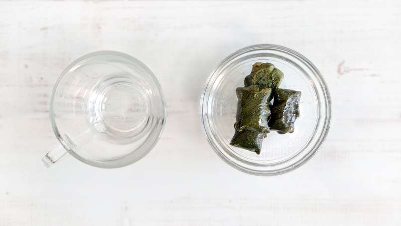 Bevroren ijsklontjes van brandnetelsap, foto 5